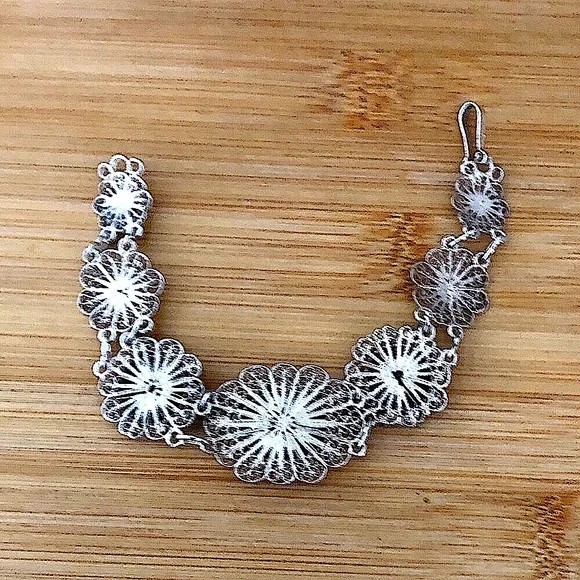 $34  Vintage Filigree Estate Bracelet  Sterling Silver  No Mark - Picture 4 of 4